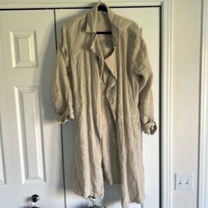 Halston 100% linen jacket XL.   Worn once inside